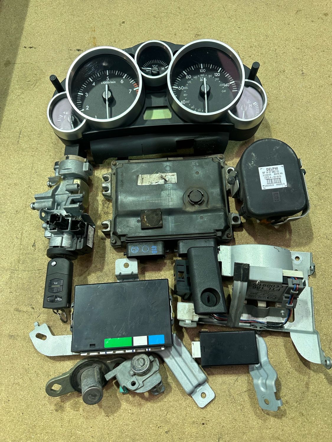 MAZDA MX5 MK3 3.5 LFJ1 ECU SET LOCK SET