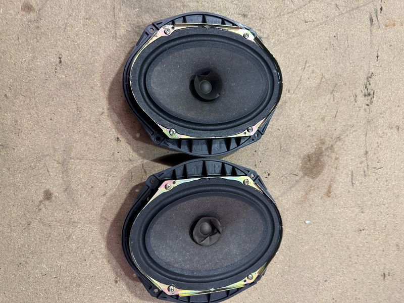 MAZDA MX5 DOOR SPEAKERS  ORIGINAL MAZDA  BOTH SIDES LEFT RIGHT (MK2 1998 - 2005)