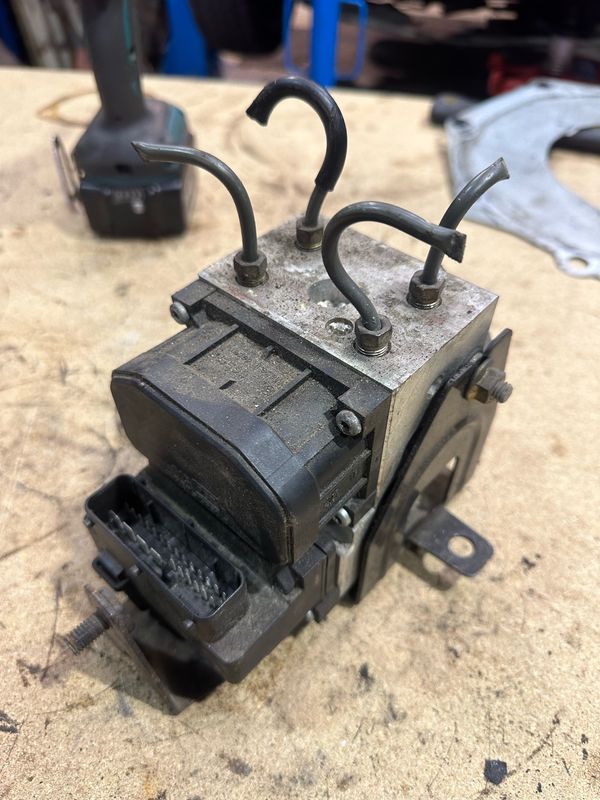 Mazda MX5 MX-5 Mk2/2.5 1998-2005 ABS Pump Assembly & Module NO68437A0
