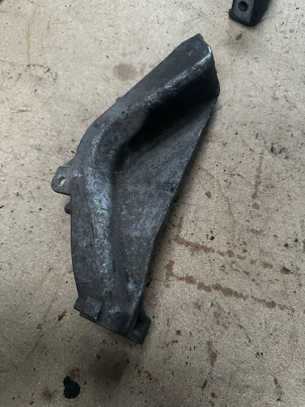 Inlet manifold support bracket, Mazda MX-5 1.8, 1993-05, MX5 Eunos mk1 mk2