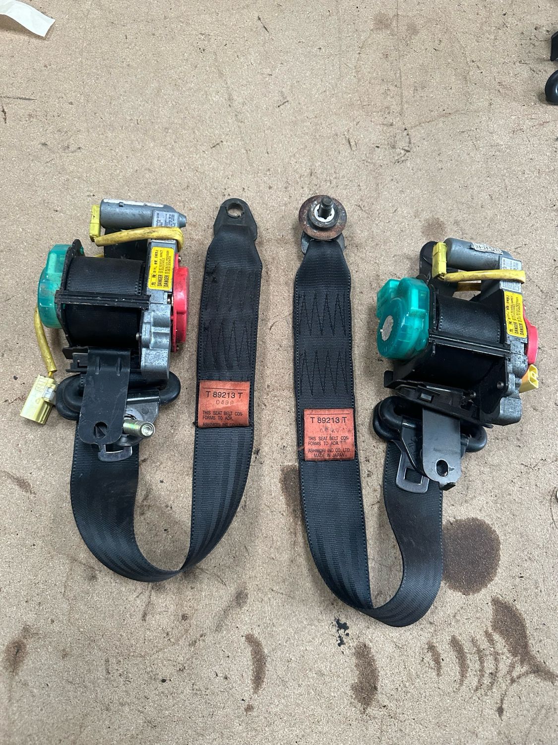MAZDA MX5 MK2 1998-2001 SEAT BELT LEFT PASSENGER RIGHT DRIVER SIDE MECHANISM PAIR SET