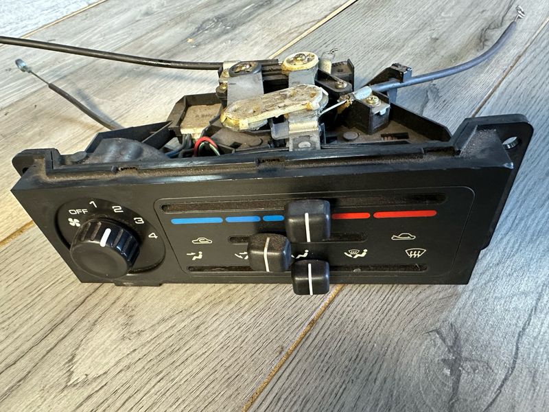 Mazda MX5 MK1 Heater Control Panel - Without Air Conditioning *Used*
