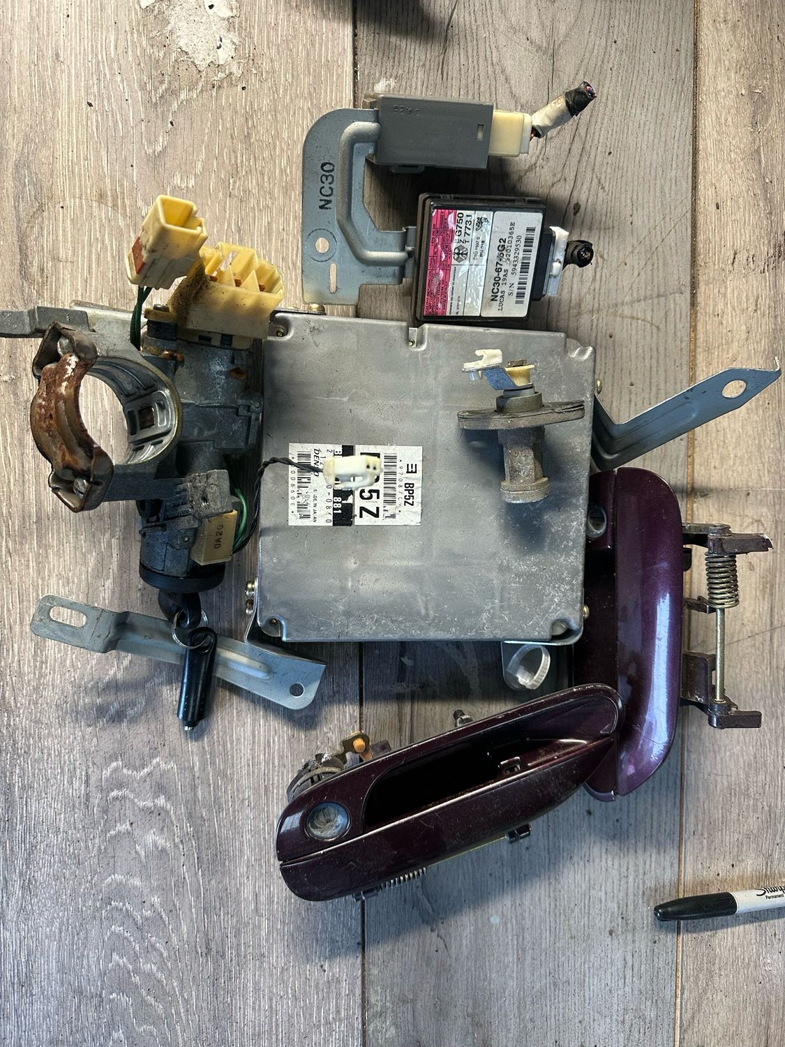 Mazda MX5 - Mk2 (NB) 98-00 - 1.8 ECU AND LOCK SET - BP5Z CODE