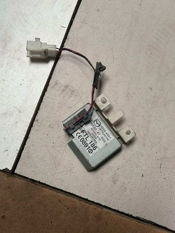 MAZDA MX5 MK3 ALARM SIREN MODULE NF0267SS0 2005-2008 AMS1421
