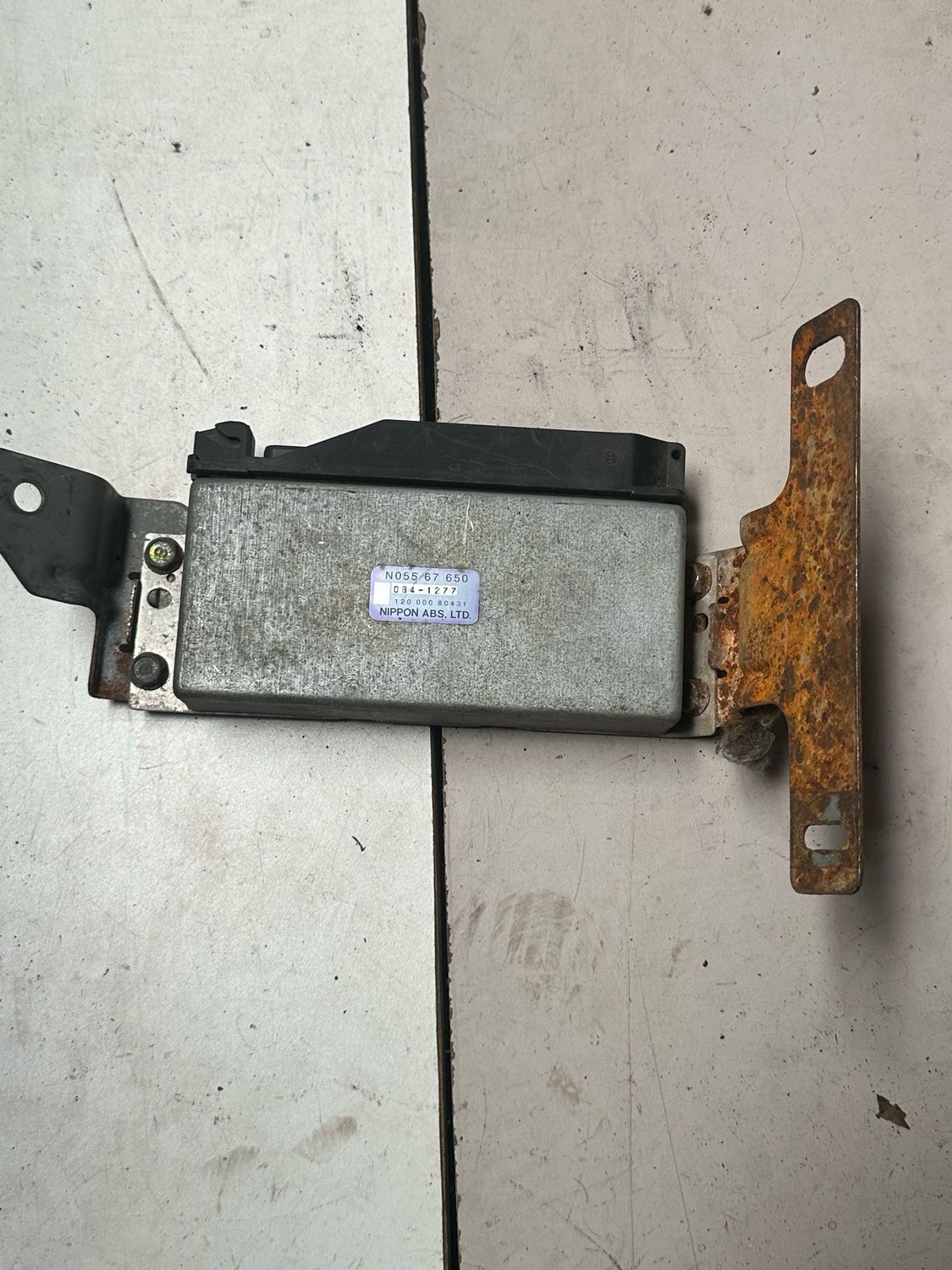 MAZDA MX-5 ABS Control Module ECU N05567650