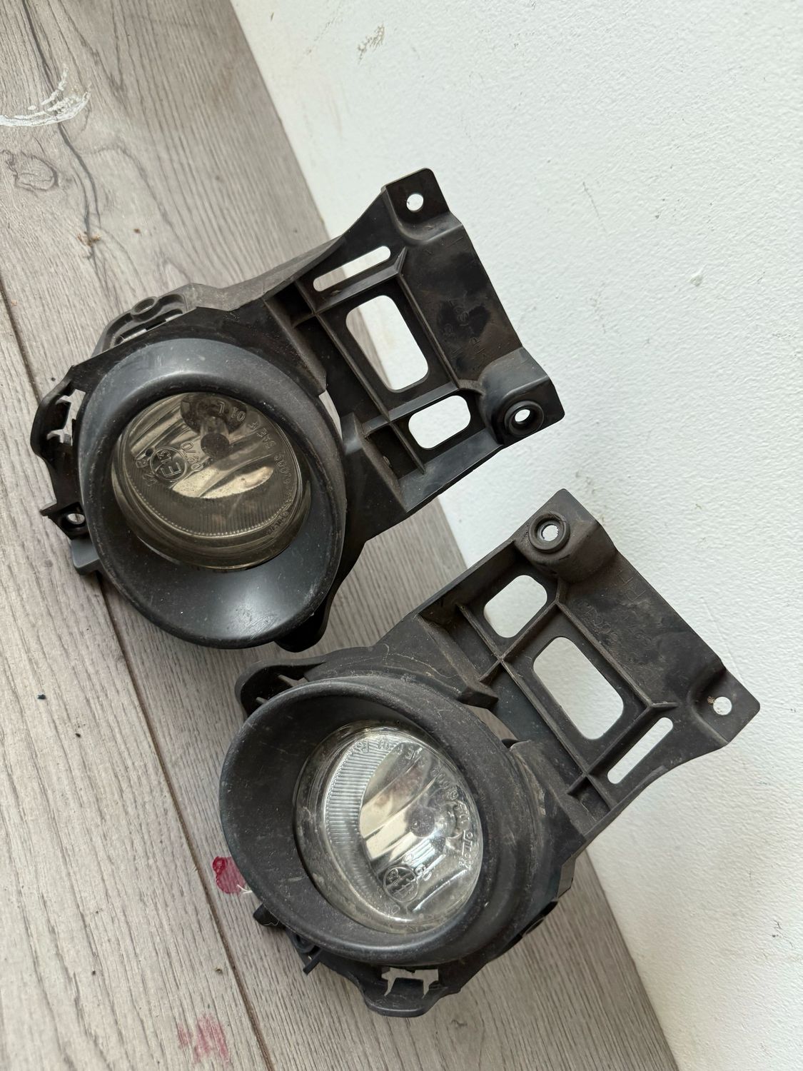 MAZDA MX5 MK3 NC (05-08) FRONT BLACK SURROUND FOG LIGHTS