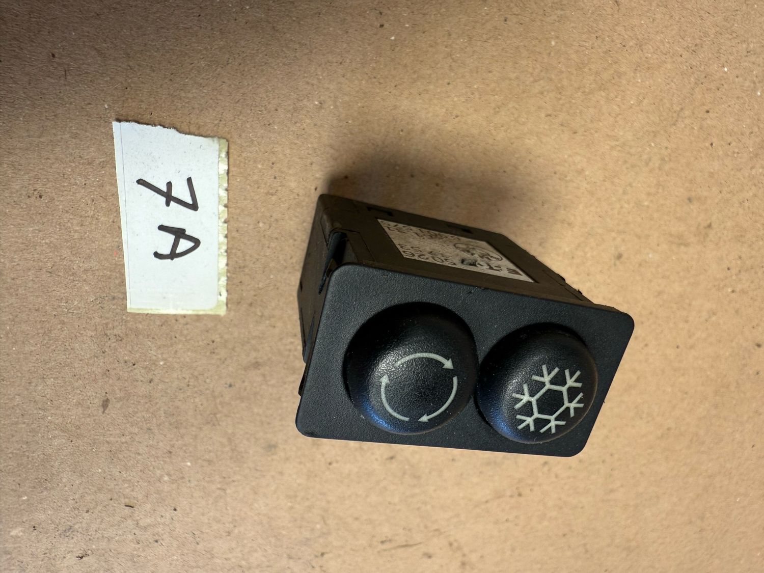 BMW Z3 FACELIFT A/C AIR CONDITIONING CONDITIONER FLOW SWITCH BUTTON 6901575