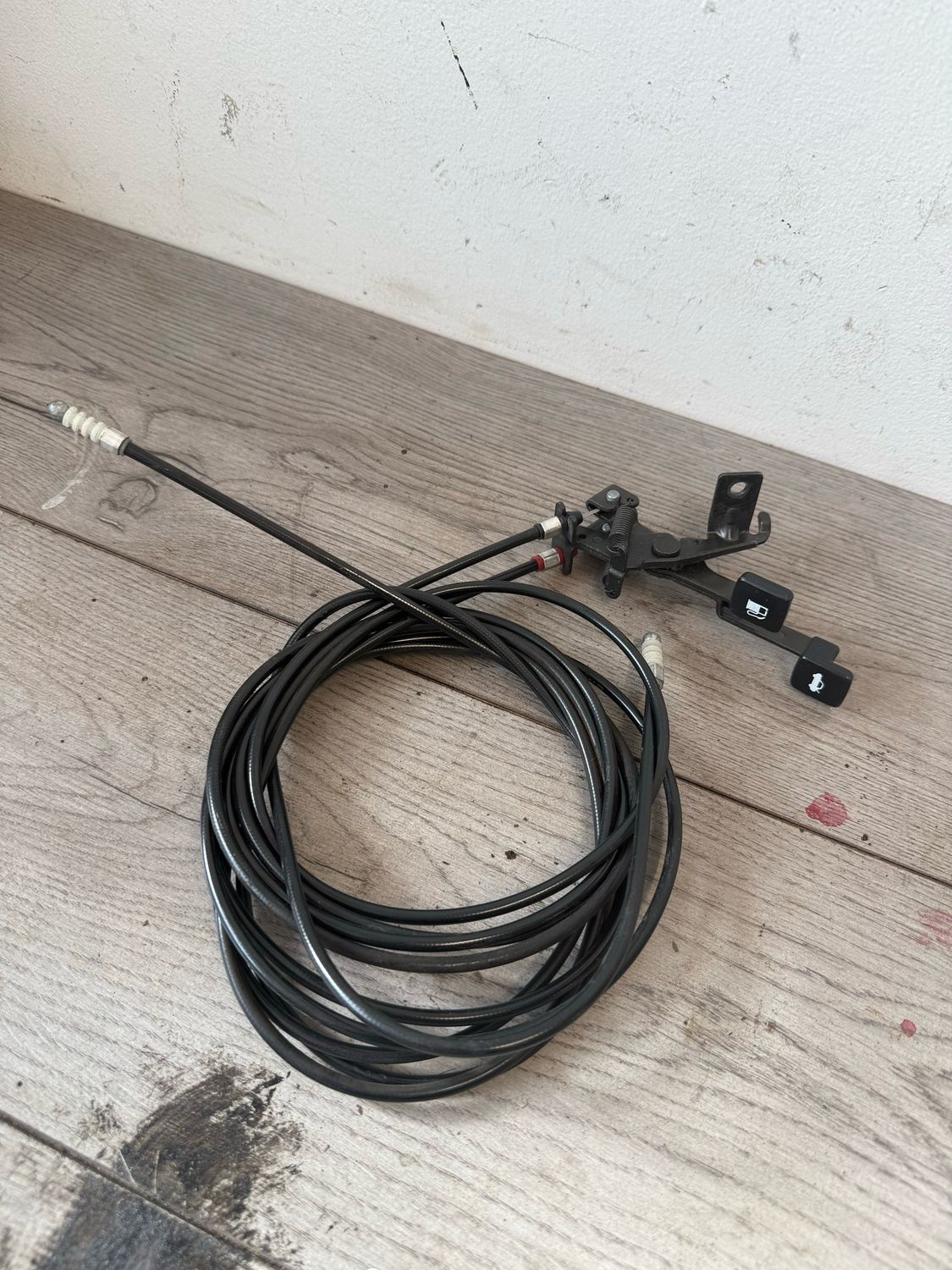 MX5 MK1 MK2 MK2.5 BOOT RELEASE PETROL CAP COVER RELEASE CABLES AND LEVERS