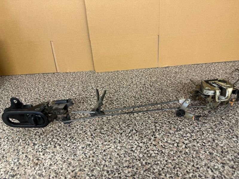 MK1 MX5 Eunos Roadster Drivers Door Latch, Catch & Handle