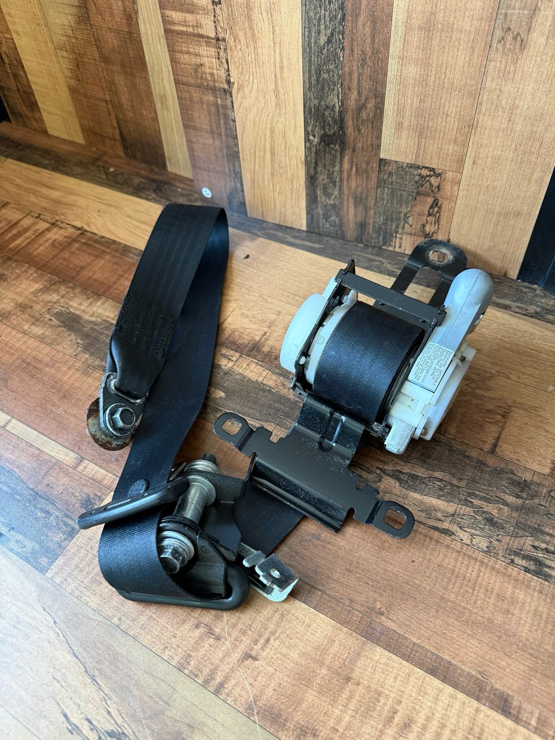 Mazda MX5 - Mk3 (NC) 05-15 - SEAT BELT - OFFSIDE / RIGHT / DRIVERS SIDE UK Mazda MX5 - Mk3 (NC) 05-15 - SEAT BELT - OFFSIDE / RIGHT / DRIVERS SIDE UK