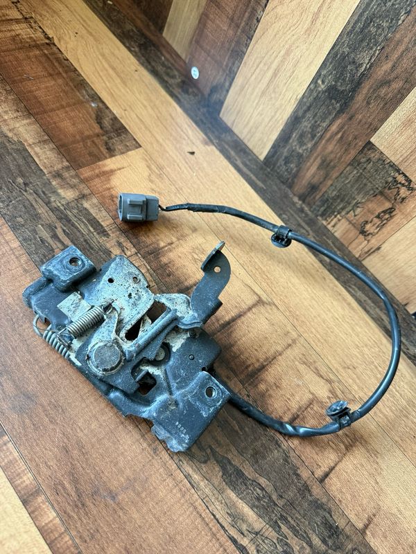 MAZDA MX5 MK3 NC BONNET LOCK LATCH CATCH WITH SENSOR 1.8 2.0 2005-2015 MAZDA MX5 MK3 NC BONNET LOCK LATCH CATCH WITH SENSOR 1.8 2.0 2005-2015