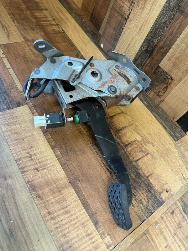 MX5 MK3 NC 1.8 2.0 06-15 - Brake Pedal Assembly Complete With Switch MX5 MK3 NC 1.8 2.0 06-15 - Brake Pedal Assembly Complete With Switch