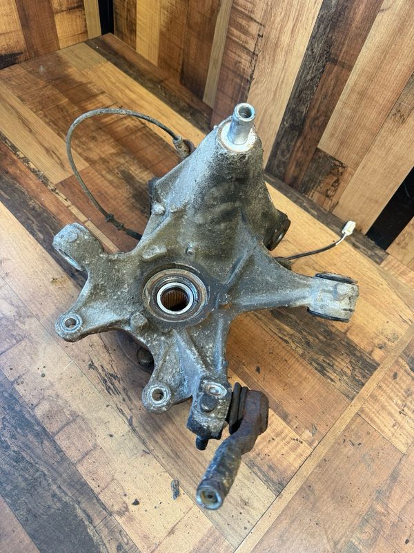 Mazda MX5 MK3 - REAR RIGHT Hub Knuckle Drivers OFF SIDE Side 05-08 5 Stud Mazda MX5 MK3 - REAR RIGHT Hub Knuckle Drivers OFF SIDE Side 05-08 5 Stud