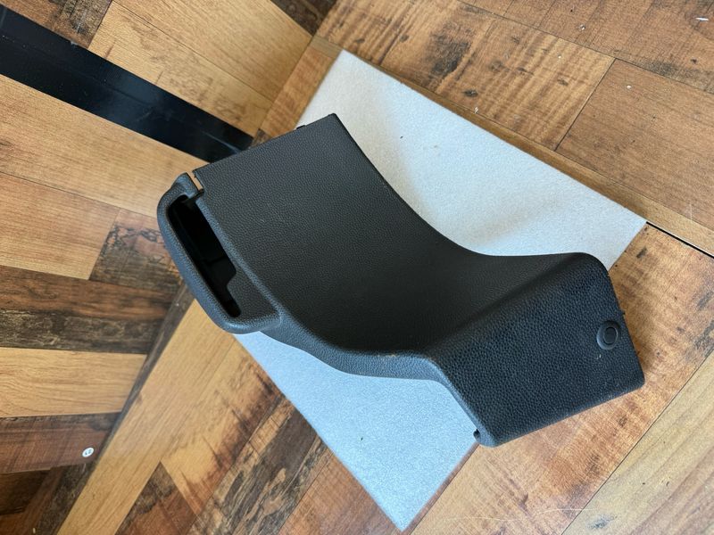 Mazda MX5 MK3 06-15 Seat Belt Cover Trim Driver Side Right Mazda MX5 MK3 06-15 Seat Belt Cover Trim Driver Side Right