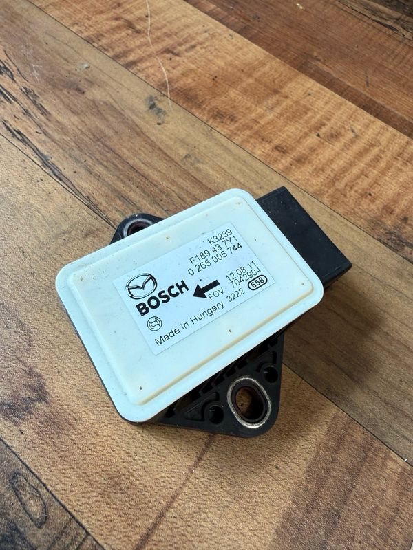 Mazda MX-5 MK3 MK3.5 MK3.75 ESP Acceleration Yaw Rate Sensor 0265005744 AMD71106 Mazda MX-5 MK3 MK3.5 MK3.75 ESP Acceleration Yaw Rate Sensor 0265005744 AMD71106
