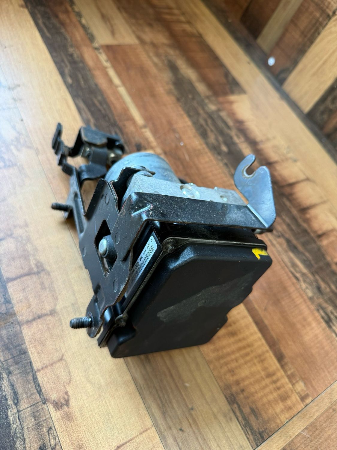 Mazda MX5 Mk3.5/3.75 NC2/3 (09-15) ABS Pump Module NH44 43 7A0