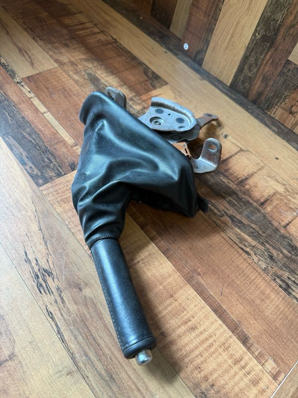 MAZDA MX5 SPORT 2.0 NC MK3 HANDBRAKE LEVER COMPLETE WITH GAITER MAZDA MX5 SPORT 2.0 NC MK3 HANDBRAKE LEVER COMPLETE WITH GAITER