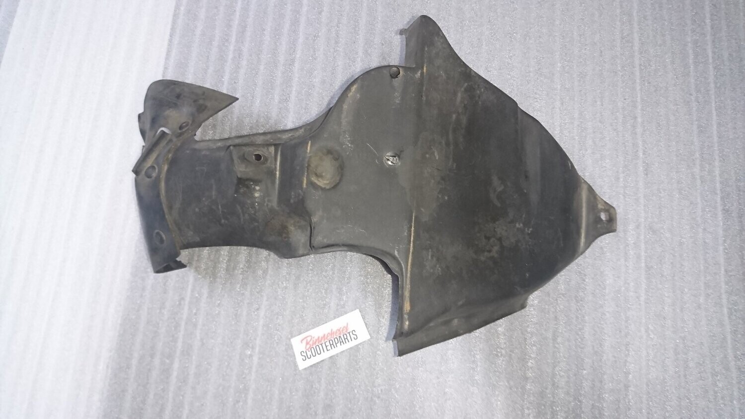 Verkleidung Aprilia Scarabeo 125 Radlauf Hinten