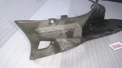 Verkleidung Aprilia Scarabeo 125 Trittbrett Links Verkleidung Aprilia Scarabeo 125 Trittbrett Links