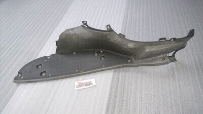 Verkleidung Aprilia Scarabeo 125 Trittbrett Rechts Verkleidung Aprilia Scarabeo 125 Trittbrett Rechts