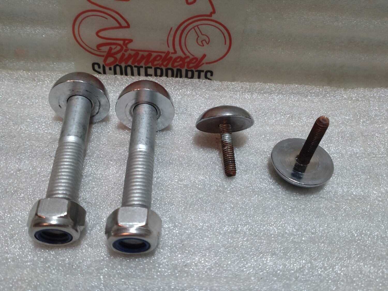 Schraubensatz Aprilia Classic 125 Federbeine