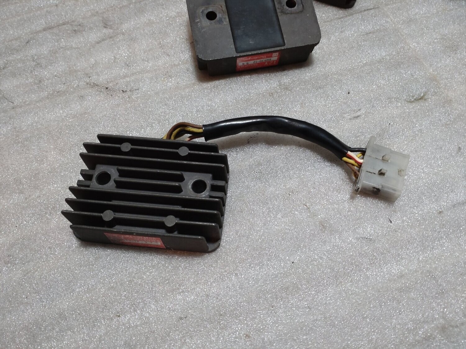 Spannungsregler Kawasaki LTD 450