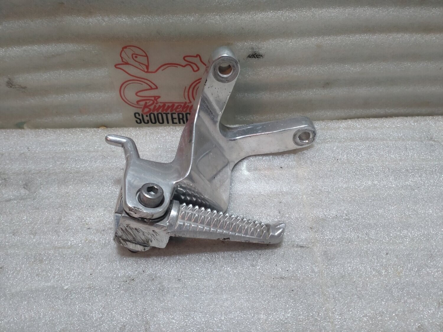 Fußraste Yamaha YZF 1000 R 4VD Sozius Links +Konsole