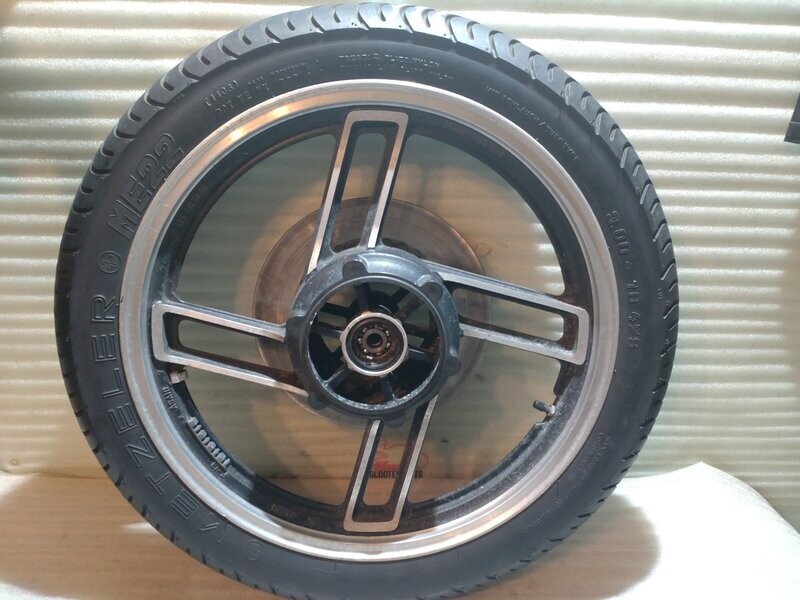 Felge Yamaha XS 400 12E Vorderrad J18xMT1,85 +Reifen 3,00x18