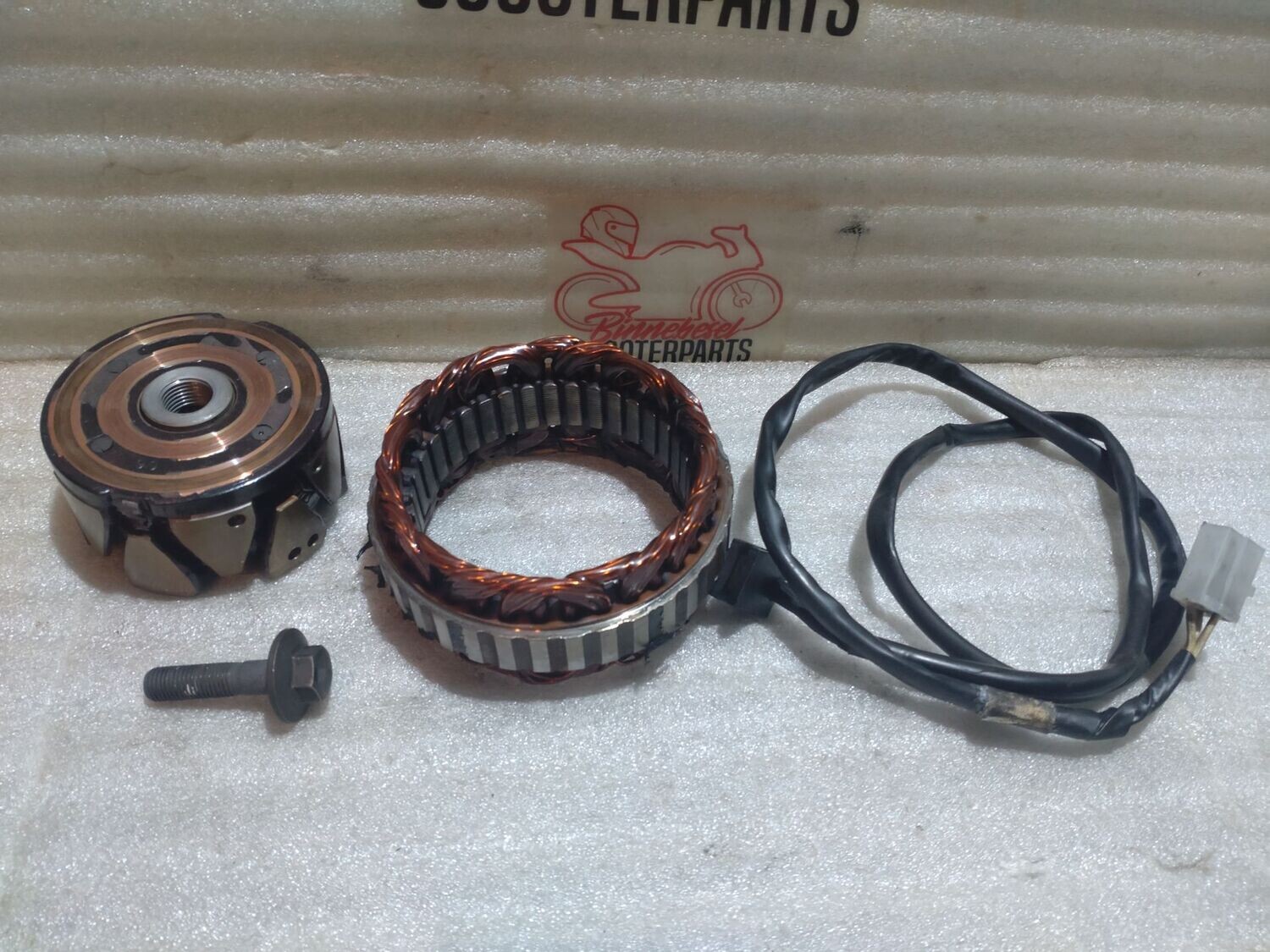 Lichtmaschine Yamaha XS 400 12E Komplett