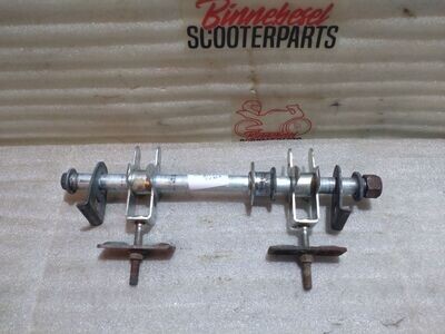 Achse Suzuki GSX 600 F GN72B Hinterrad +Kettenspanner
