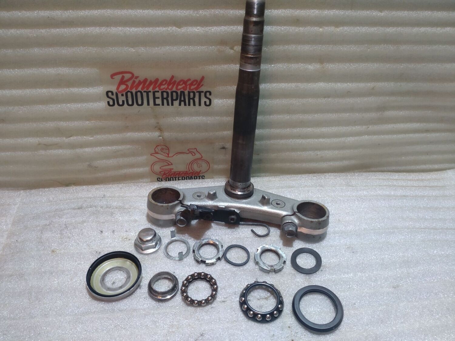 Gabelbrücke Yamaha XJ 600 N 4BRA Unten +Steuersatz
