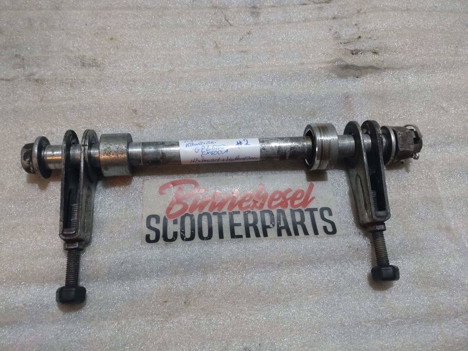 Achse Kawasaki GPZ 500s EX500A Hinterrad +Kettenspanner Paar #2