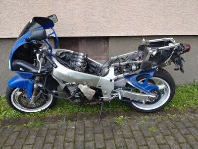 Suzuki GSXR 750 / GR7DA