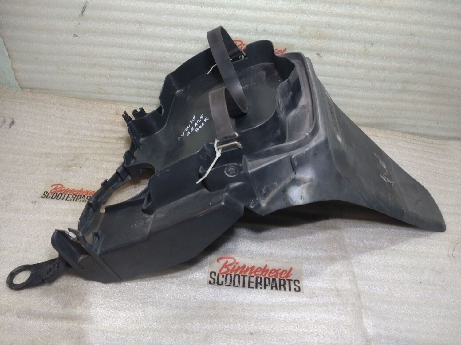 Verkleidung Suzuki AN125 Heck Kennzeichenhalter