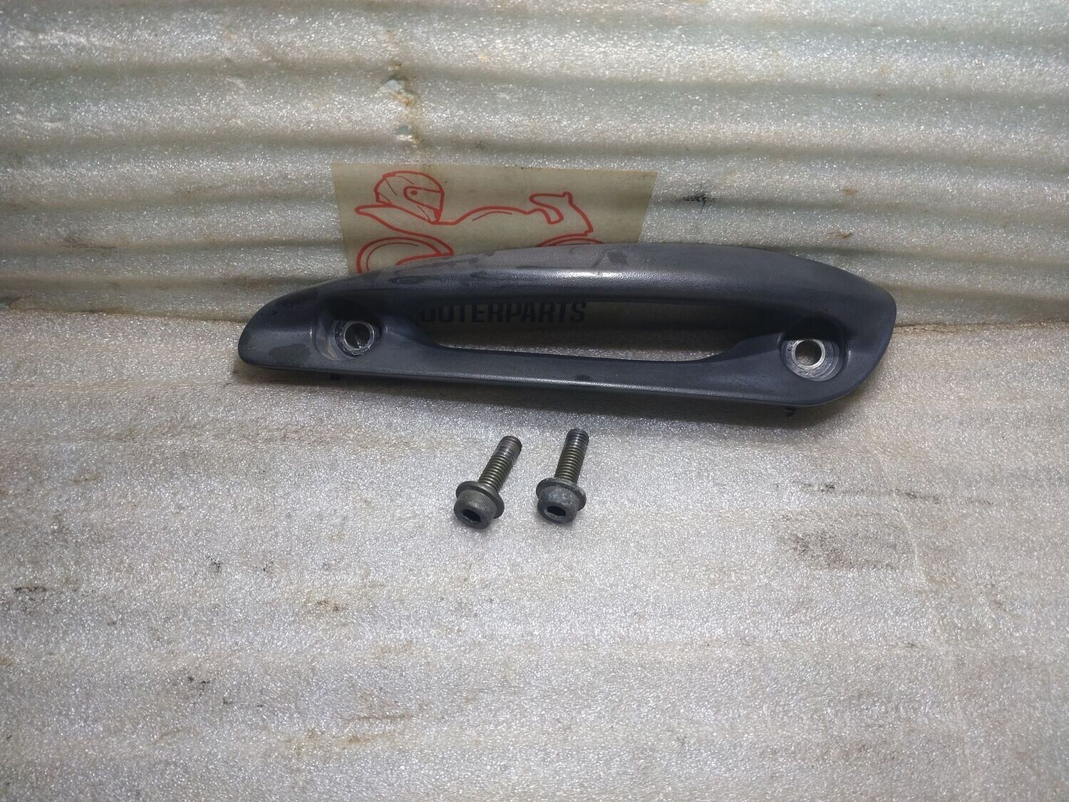 Verkleidung Suzuki AN125 Griffmulde