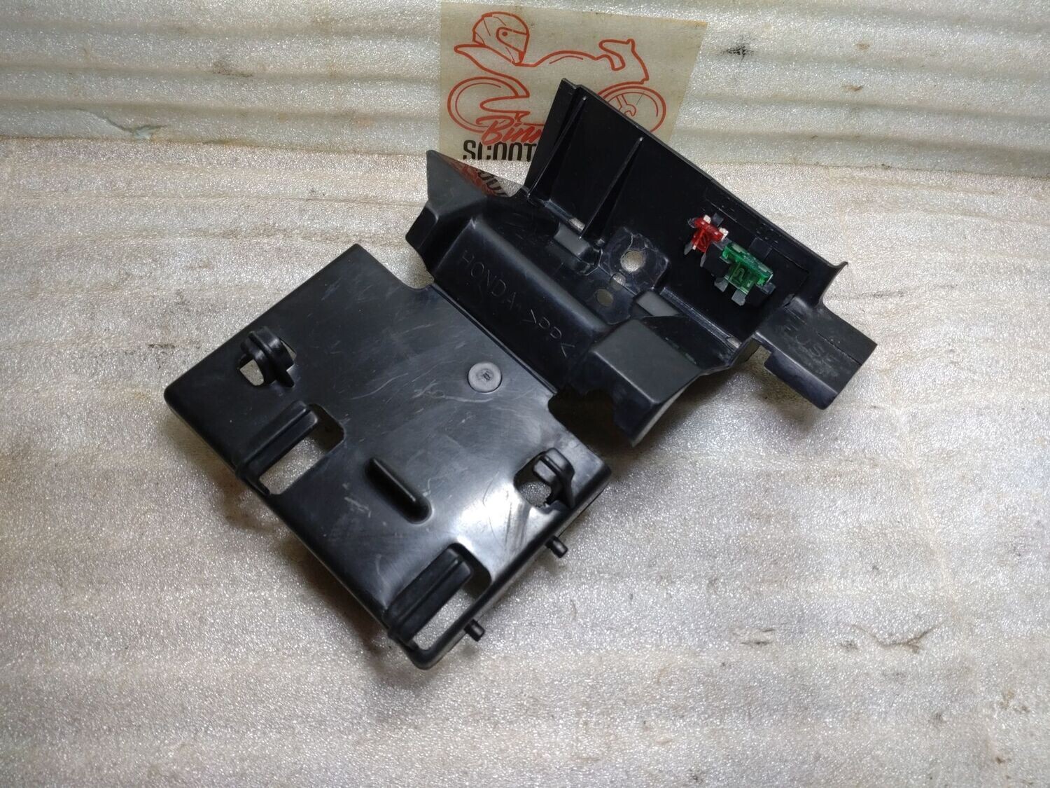 Verkleidung Honda CBR 125 R JC34 Batterieabdeckung