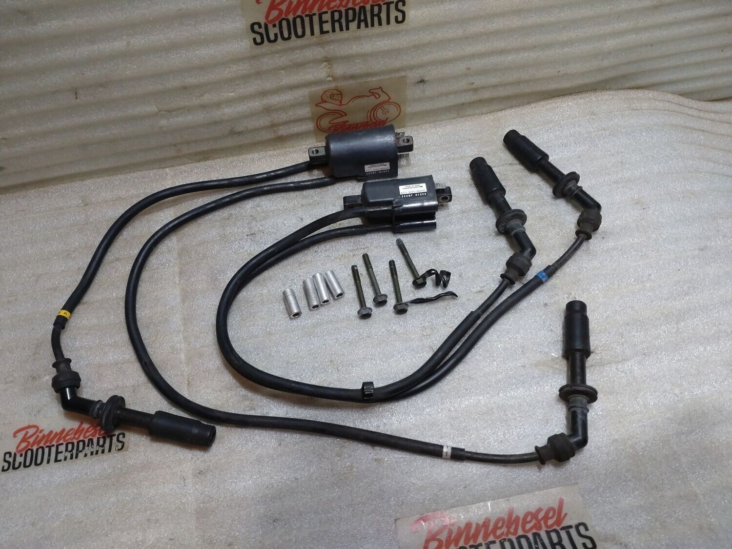 Zündspulen Suzuki GSXR 750 GR7DA Komplett Denso 33E10 J0332