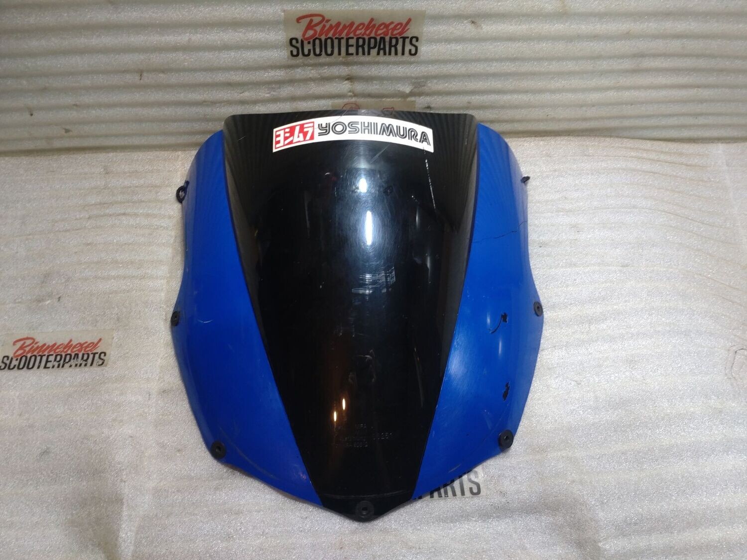 Verkleidung Suzuki GSXR 750 GR7DA Windschutzscheibe MRA (geklebt)