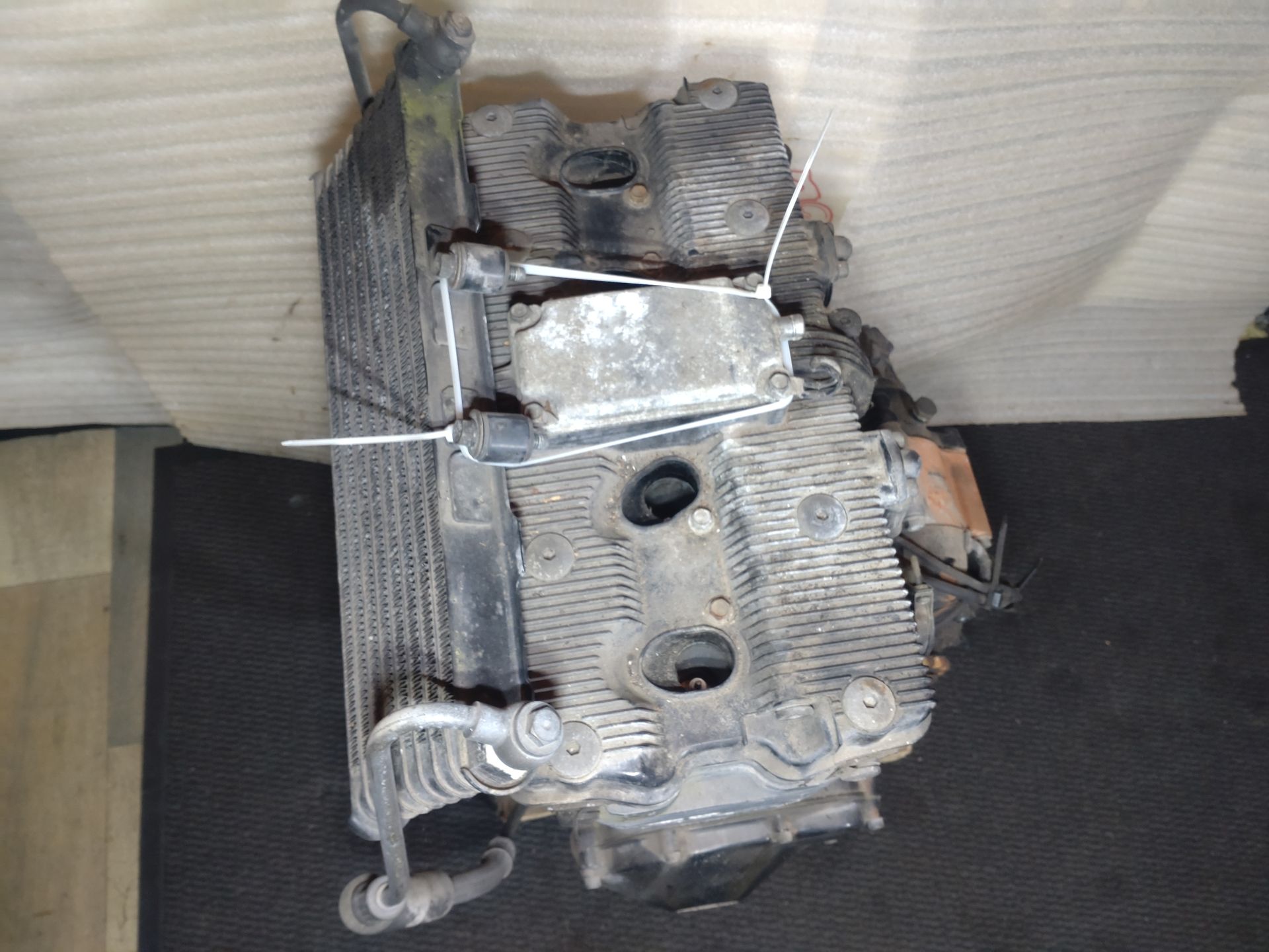 Motor Suzuki GSX 600 F GN72B N706-109369 +Lichtmaschine Radiator Anlasser