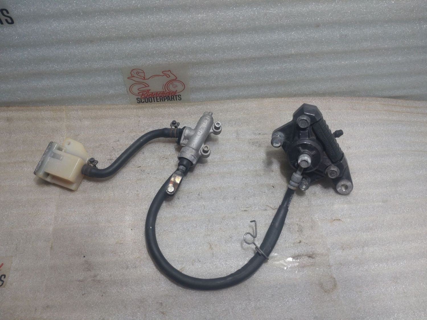 Bremsanlage Suzuki GSX 600 F GN72B Hinten #2 Komplett