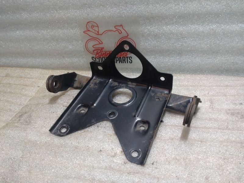 Rahmenteil Suzuki GSX 600 F GN72B Halterung Rücklicht #2