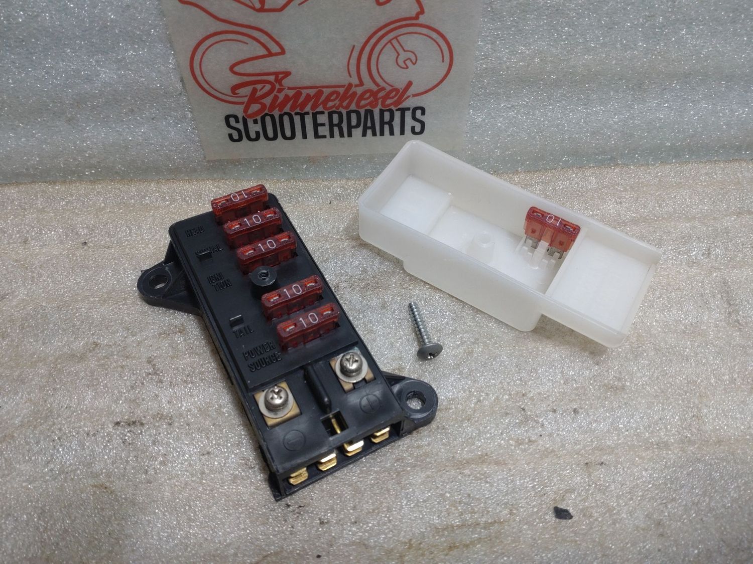 Sicherungskasten Suzuki GSX 600 F GN72B #2