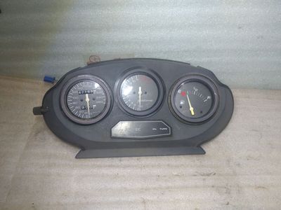 Tacho Suzuki GSX 600 F GN72B #2 Instrumente Komplett +Cockpitverkleidung