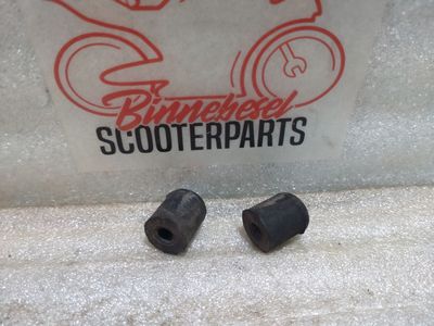 Halterung Suzuki GSX 400 E GK53C Gummistopfen Kotflügel Hinten Paar #1
