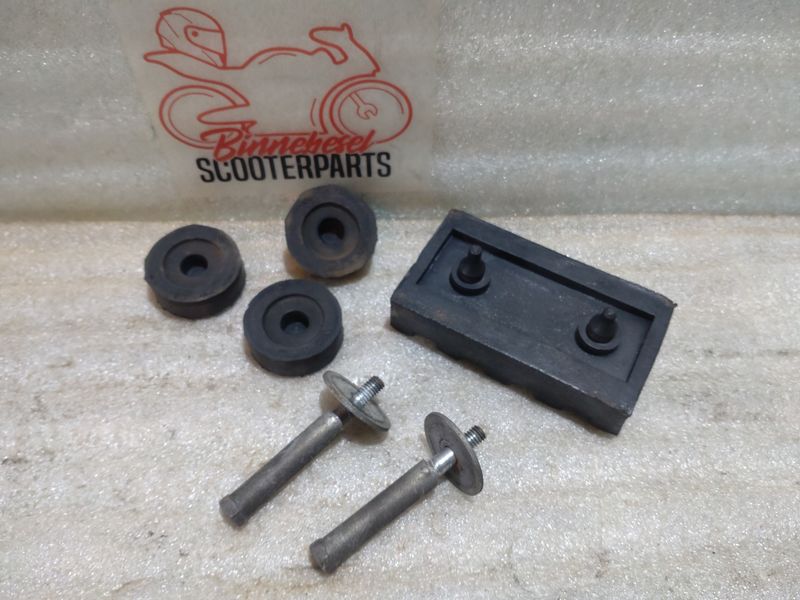Halterung Suzuki GSX 400 E GK53C Tankgummis +Schrauben #1