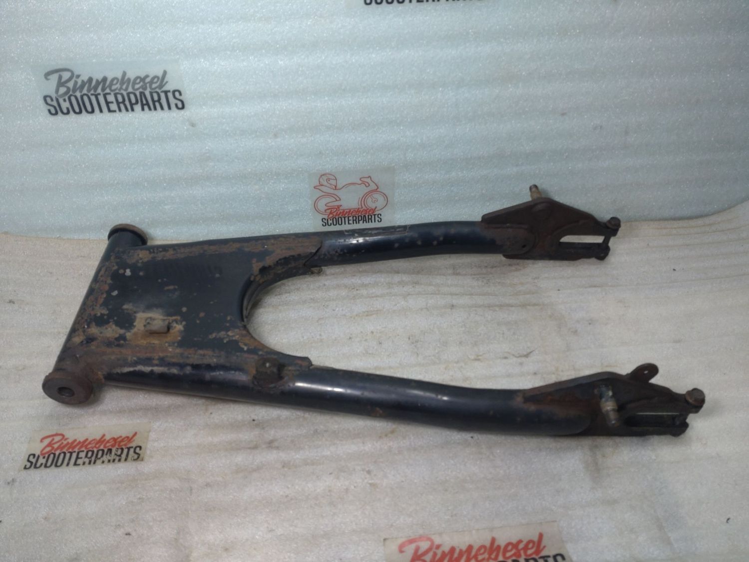 Schwinge Suzuki GSX 400 E GK53C Hinterrad #1