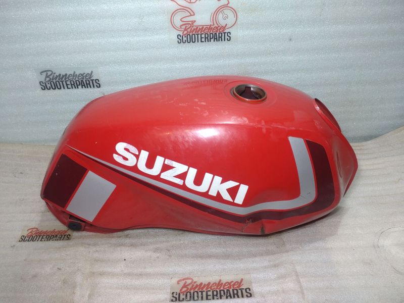 Benzintank Suzuki GSX 400 E GK53C #2 Innen nahezu Rostfrei