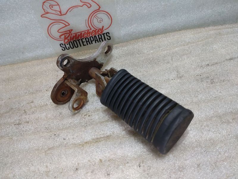 Fußraste Suzuki GSX 400 E GK53C Fahrer Links #2 +Halter