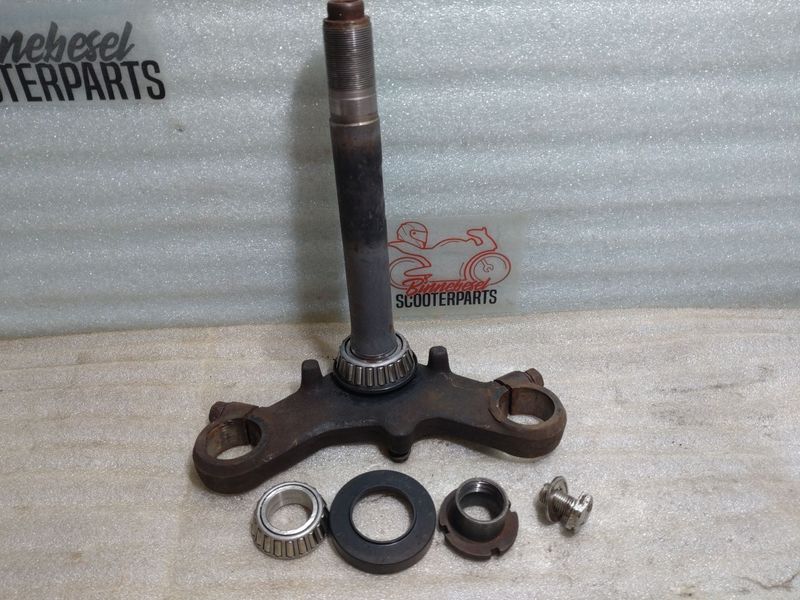 Gabelbrücke Suzuki GSX 400 E GK53C Unten #2+Steuersatz