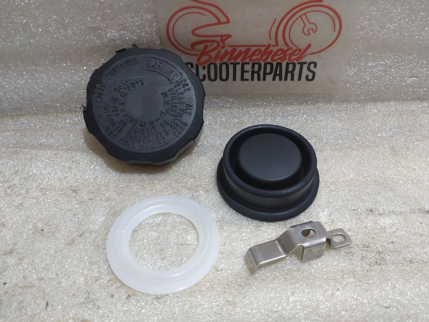 Bremsflüssigkeitsbehälter Suzuki SV 650 S AV1 Deckel #2 +Membrane